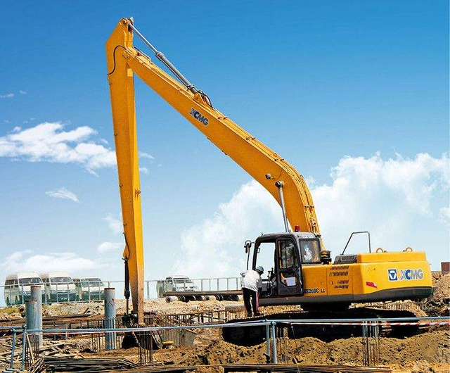 Xe260cll 26 Ton Hydraulic Crawler Long Arm Excavator Price