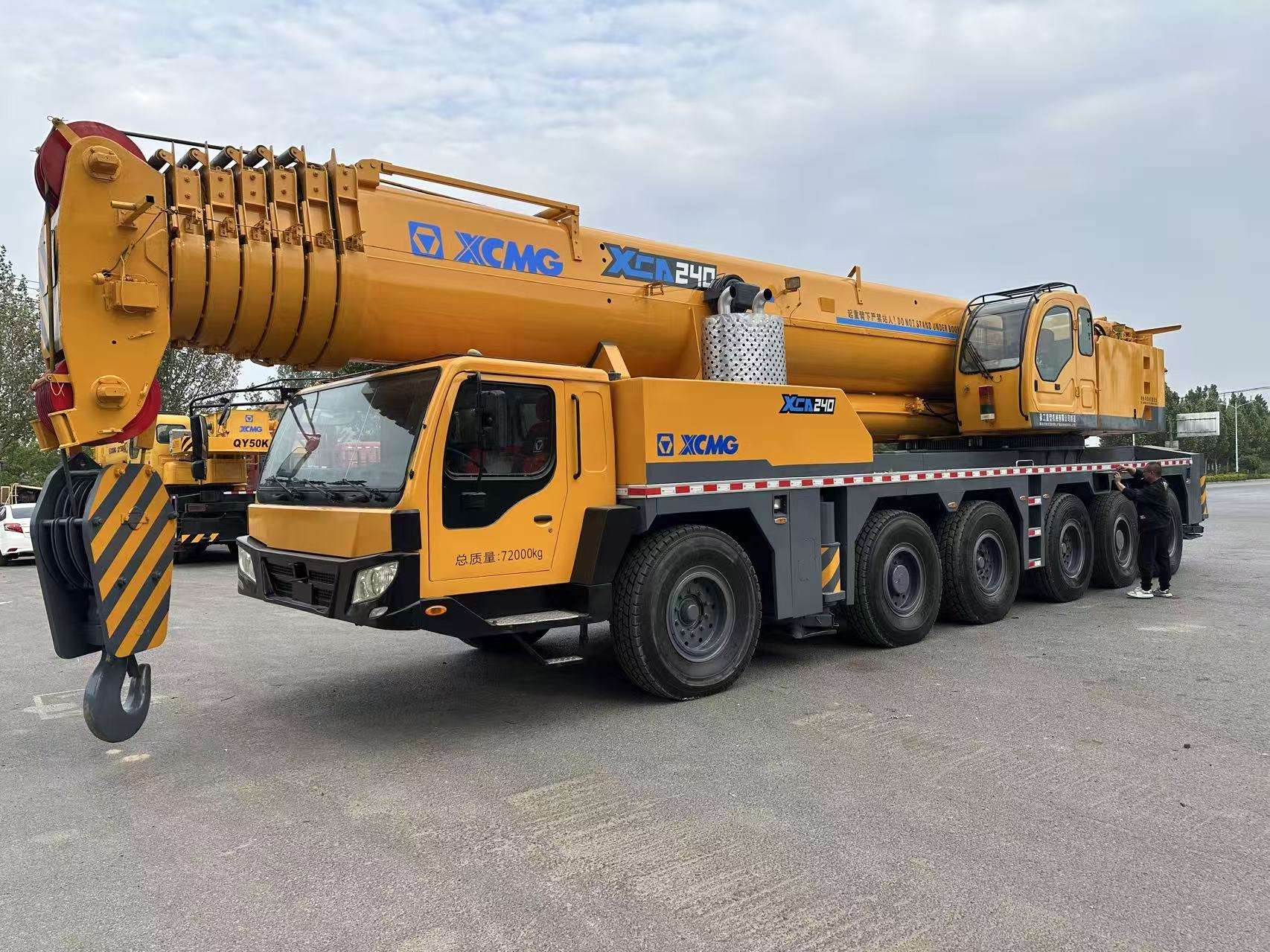 QAY240 Mobile Hydraulic All Terrain Crane