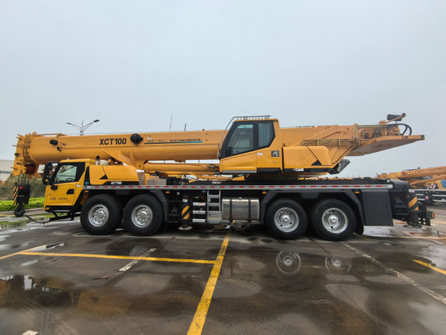 Hot Saling XCT100G5-1 Hydraulic Truck Crane 100Ton 78m Lifting Height Heavy Duty Crane for Sale