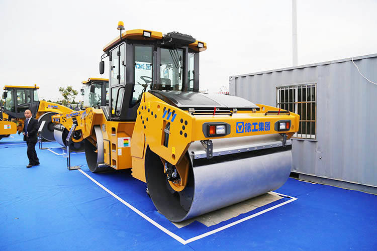 XD123 12 Ton Vibratory Road Roller Compactor Machine Price