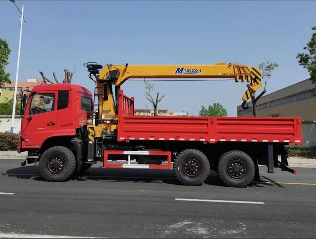 رافعة مثبتة على شاحنة بذراع هيدروليكي GSQS200-4