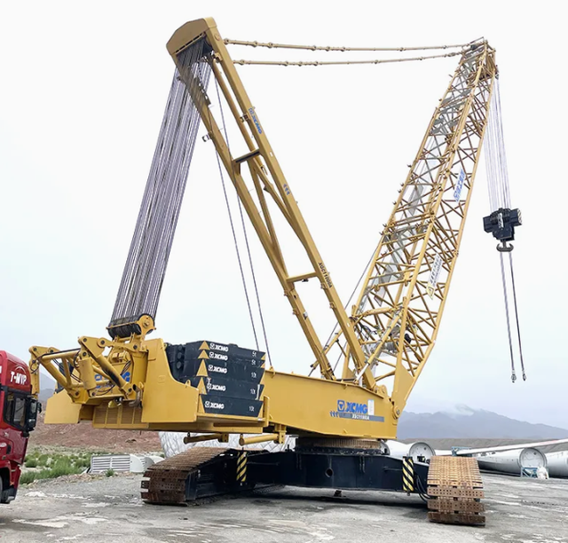 200Ton Xgc200 Hydraulic Mobile Crawler Crane 