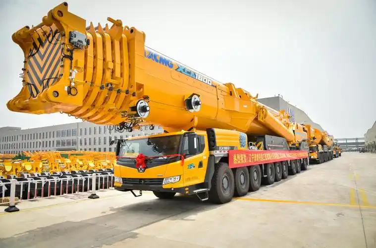 1800Ton All Terrain Mobile Crane Xca1800 Price
