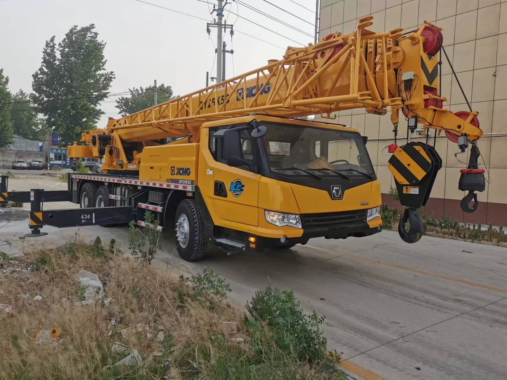QY25K5C/QY25K5C-3 25 Ton Hydraulic Truck Crane 43m 5‑Section Main Boom Mobile Truck Mounted Crane for Construction Lifting Work
