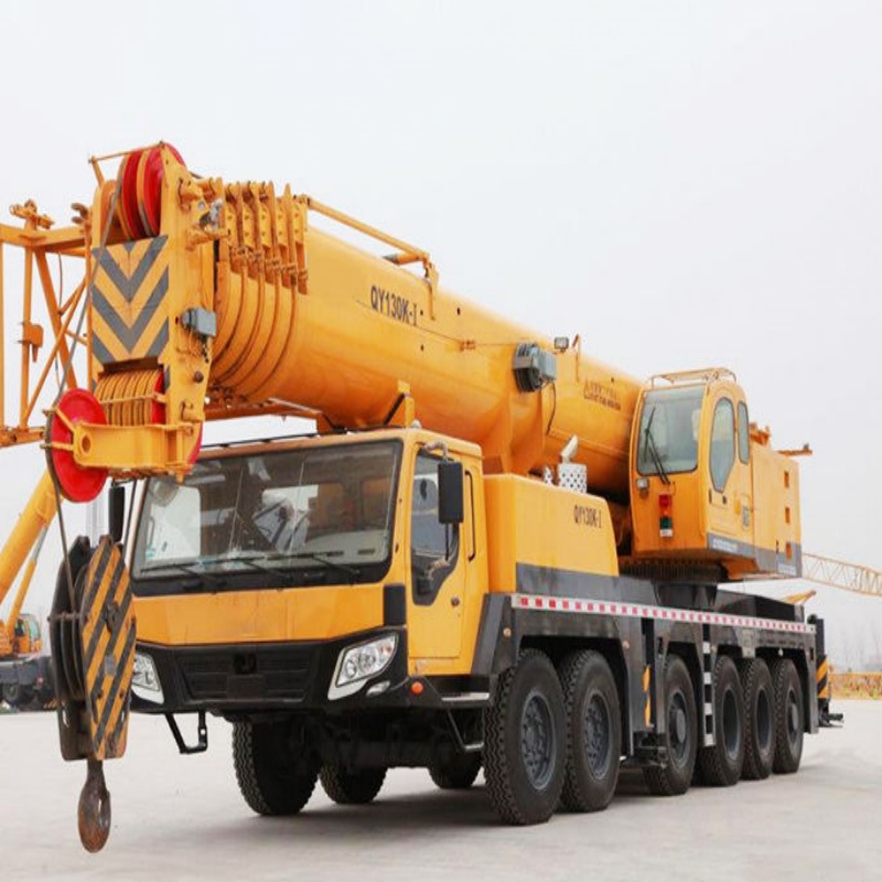 QY130K8C 130Ton Truck Crane 8‑Section Boom H‑Type Outrigger Hydraulic Telescopic Mobile Crane for Heavy‑Load Lifting Operations